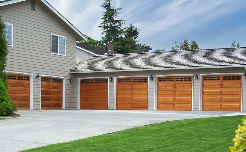 Which is the best farmhouse garage doors supplier in Illinois?